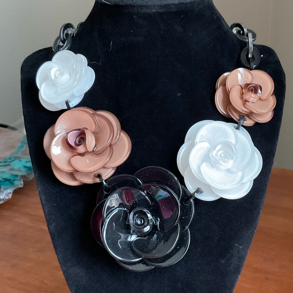 Acrylic flower floral statement necklace